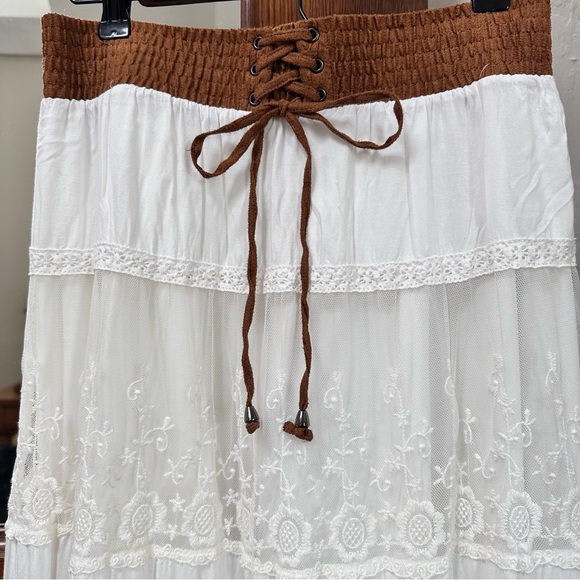 Lapis White Lace Maxi Skirt with Brown Waistband - Picture 2 of 15
